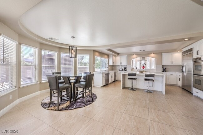 Building Photo - 11072 Pentland Downs St