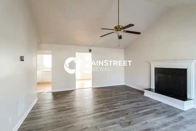 Building Photo - 3 Bedroom Pet-Friendly Home in Rex, GA with Main Street Renewal