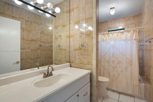Building Photo - 161 SW 129th Ave