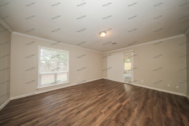 Building Photo - 5933 NW 58th St