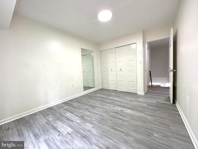 Building Photo - 8119 Inverness Ridge Rd
