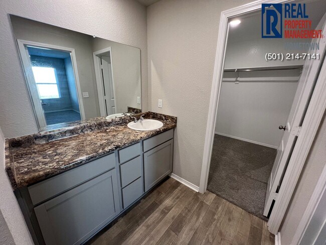 Building Photo - 2248 Bentwood Dr
