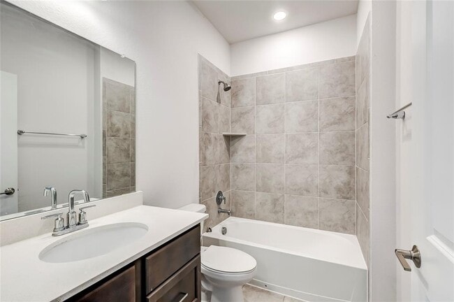 Building Photo - 204 Caisson Trl