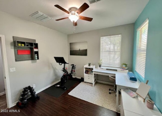 Building Photo - 19350 W Oregon Ave