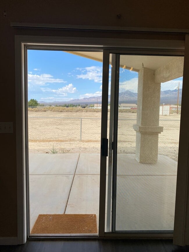 Building Photo - COUNTRY PLACE II U3 - Bluebird Avenue