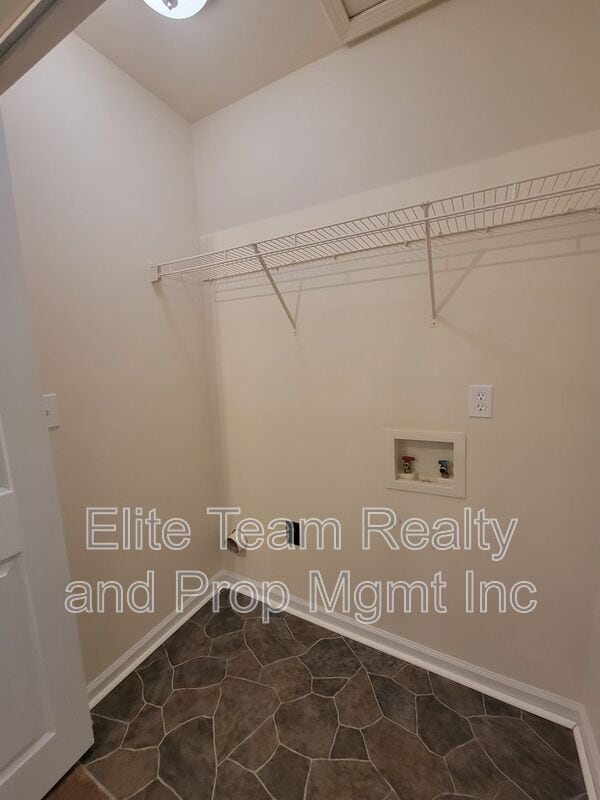 Building Photo - 3811 Mosscroft Ln