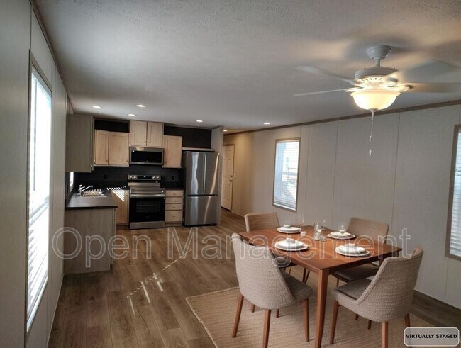 Primary Photo - 24 Erin Ln