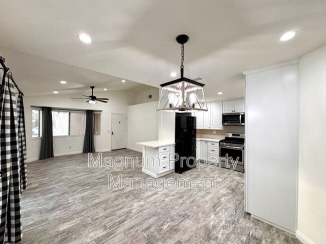 Building Photo - 27776 Spring Meadow Ct