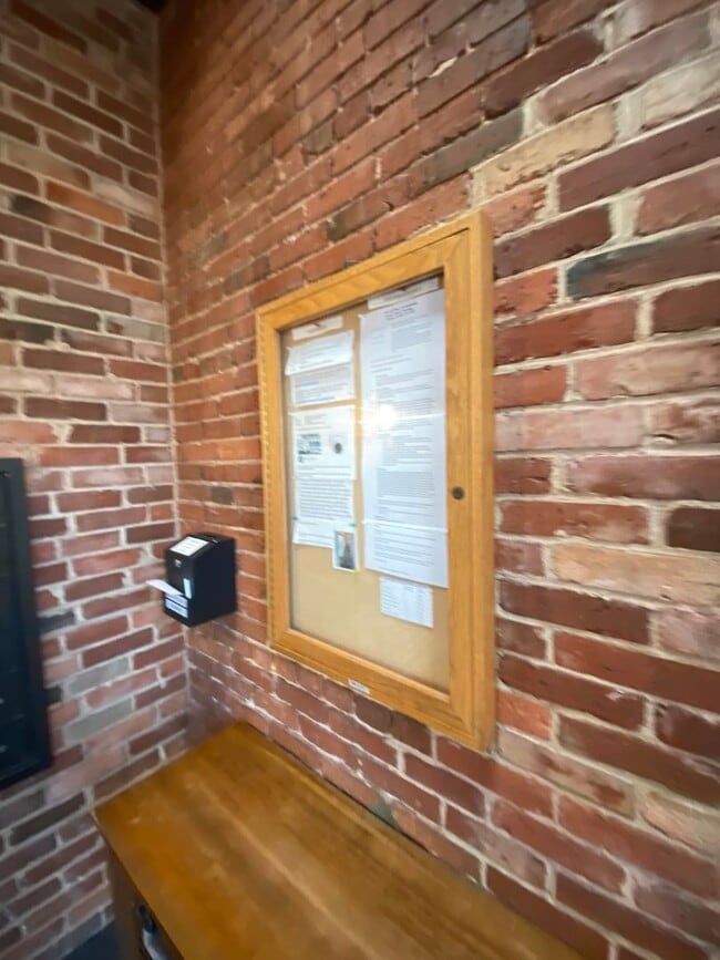 Building Photo - Stunning Fully Furnished Loft in the Heart of Norfolk