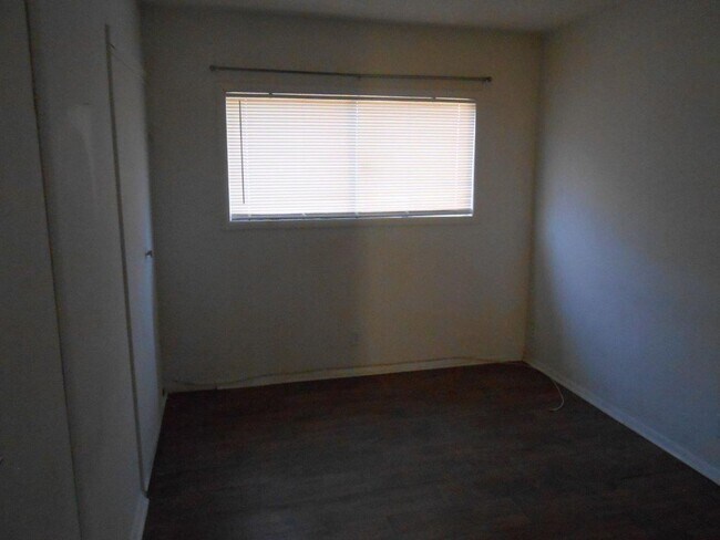 Building Photo - 6671 Bubbling Brook Dr