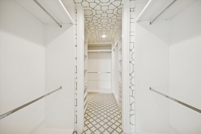 Building Photo - 3711 San Felipe St