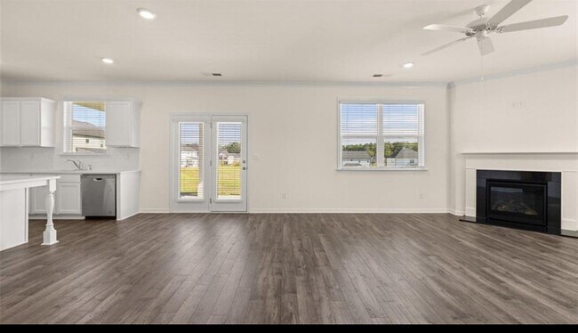 Building Photo - 3259 Champion Wy