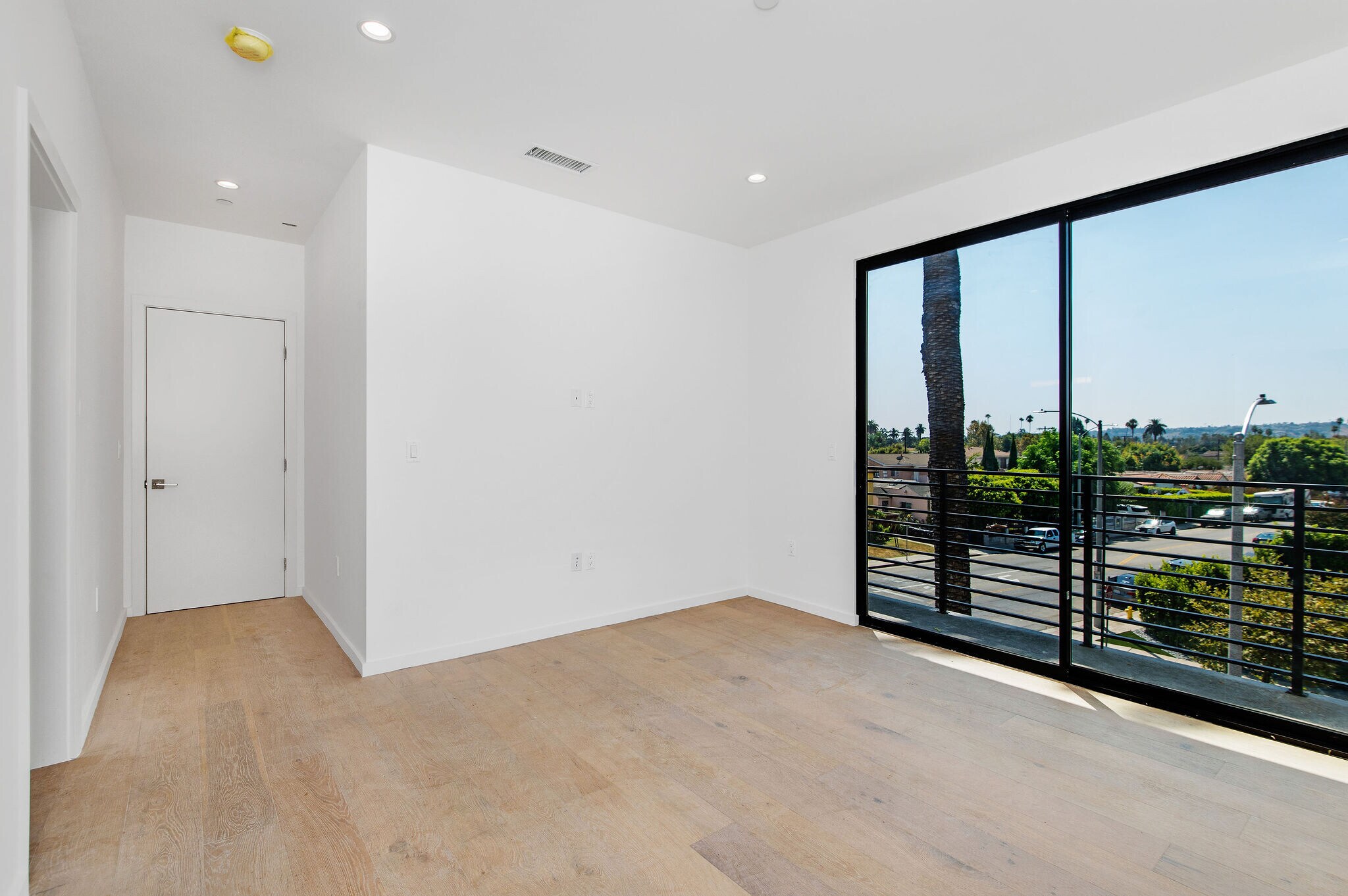 Building Photo - 2015 S Redondo Blvd