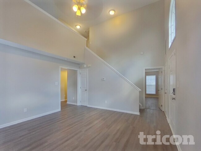 Building Photo - 9629 Green Apple Dr