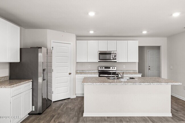 Building Photo - 5816 Viking Wy