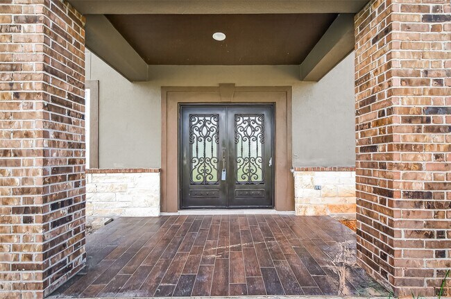 Building Photo - 2410 Engeling Rd