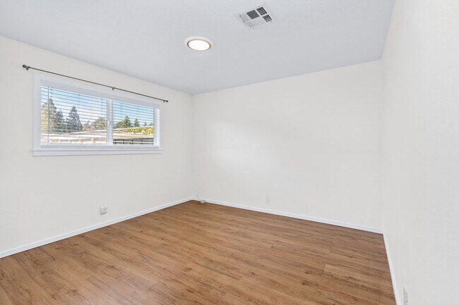 Building Photo - Unique 2 Bedroom, 1 Bath Stand-Alone House...