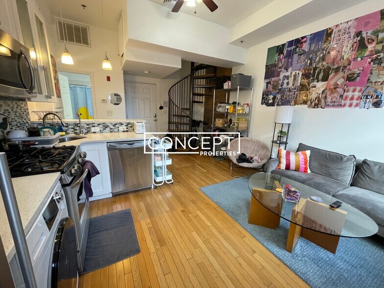 Building Photo - 241 Northampton St