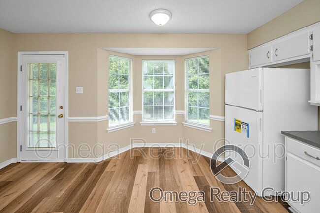 Building Photo - 3020 Barlett Dr