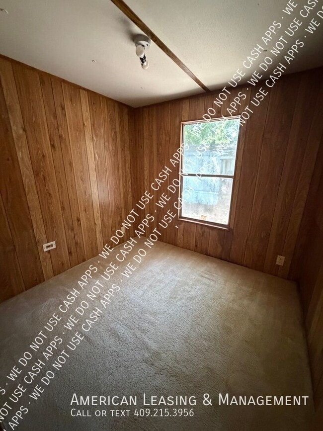 Building Photo - 2307 N John Redditt Dr