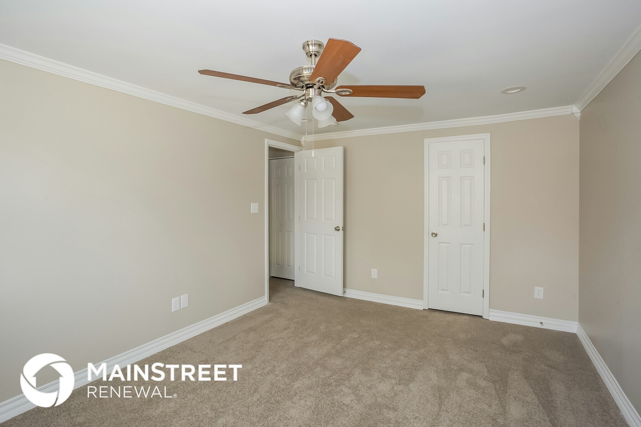 Building Photo - 7414 Shadowlake Dr
