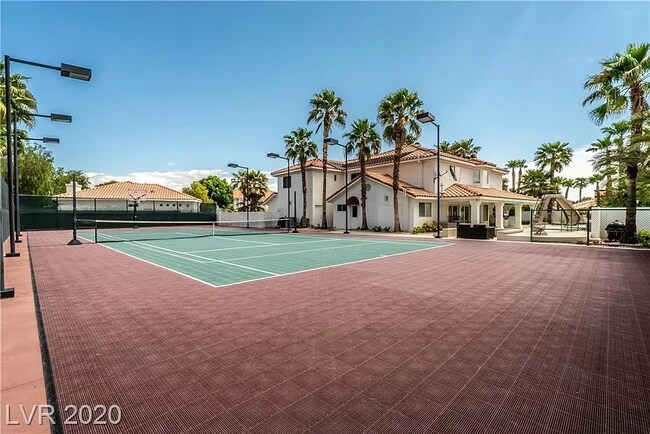 Building Photo - 7777 Willow Cove Cir