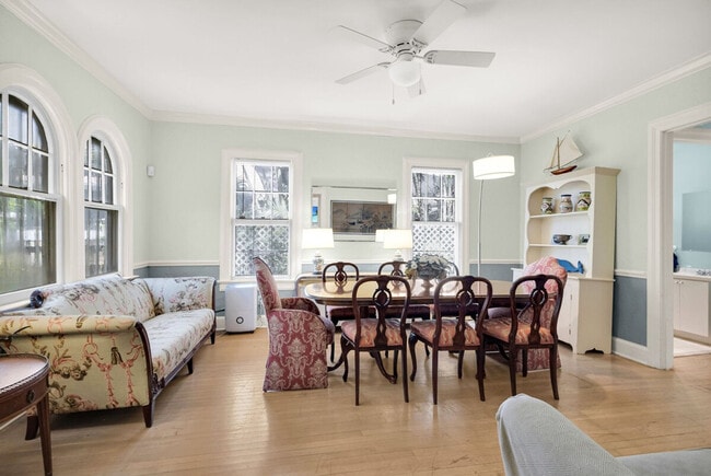 Building Photo - 511 29th St