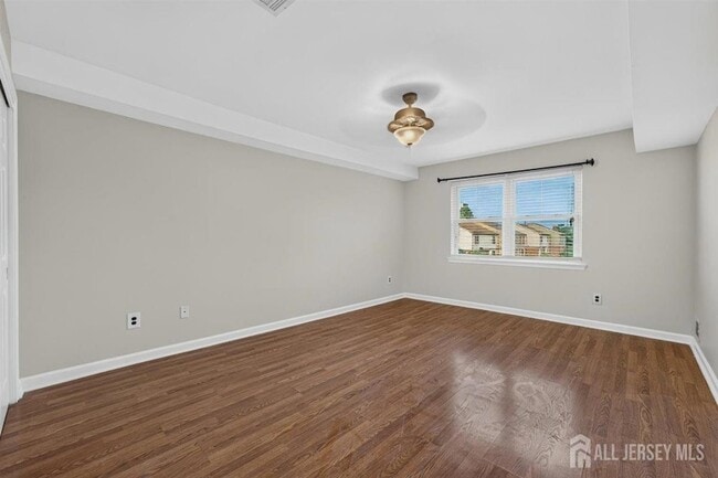 Building Photo - 94 Beverly Hl Ter