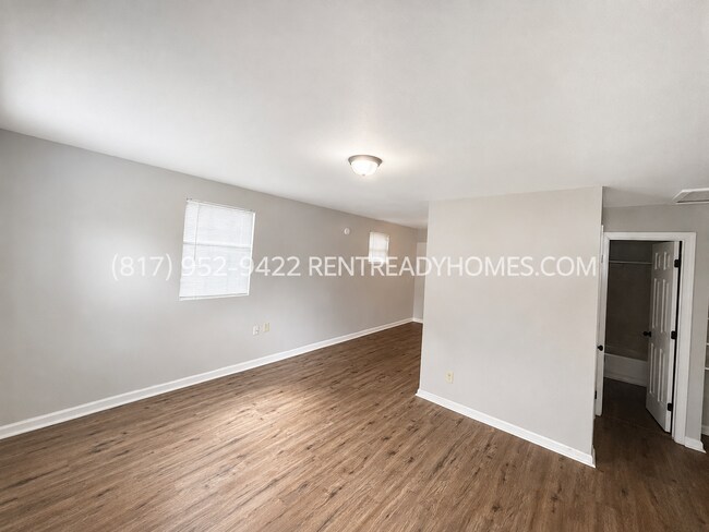 Building Photo - 1420 Rayfield Dr