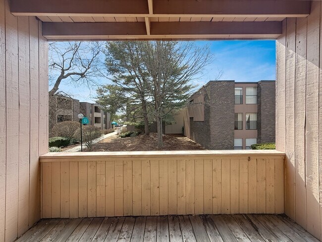 Building Photo - 32 Shrewsbury Green Dr