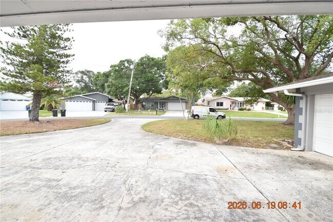 Building Photo - 3273 Harbor Lake Dr