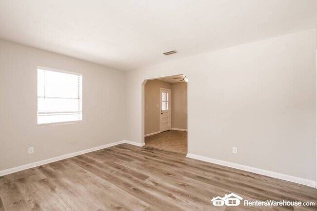 Building Photo - Gem of a home in Arlington