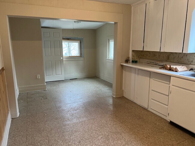 Building Photo - 1110 Franklin Ave