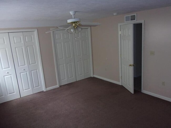 Building Photo - 1536 Briarwood Cir