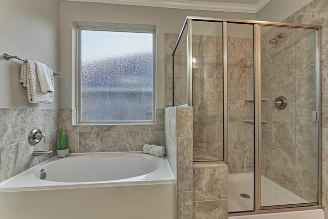 Building Photo - 2437 Branshill Dr