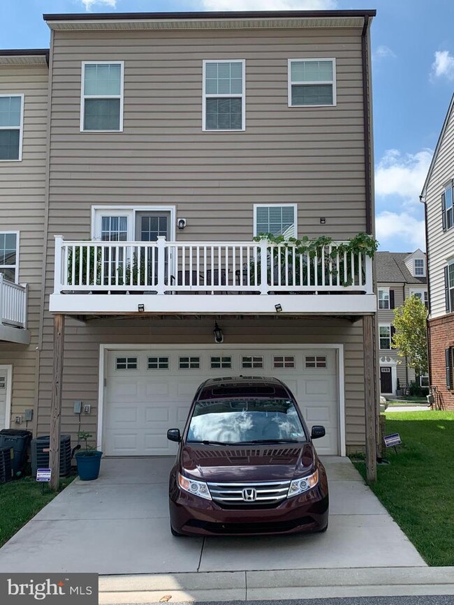 Building Photo - 9448 Ballard Green Dr