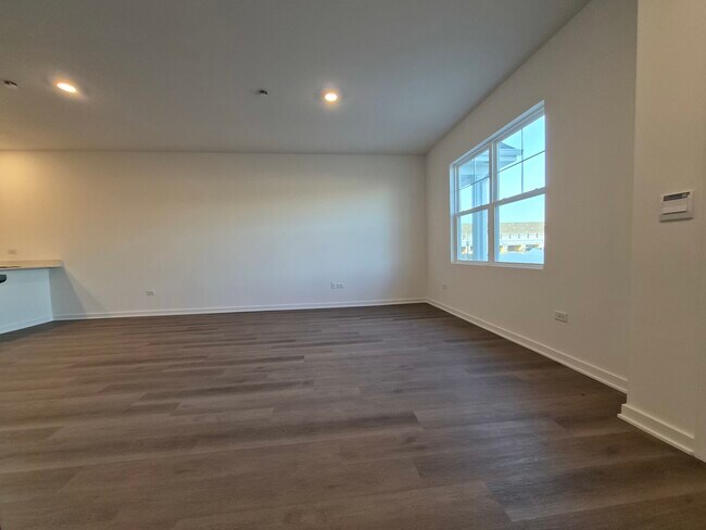 Building Photo - 2268 Barbera Dr