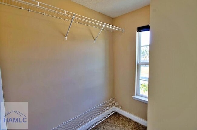 Building Photo - 702 Auburn Cv