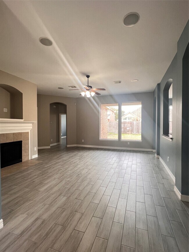 Building Photo - 21110 Dover Park Ln