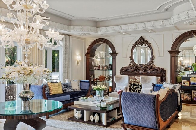 Building Photo - 5801 Pine Tree Dr