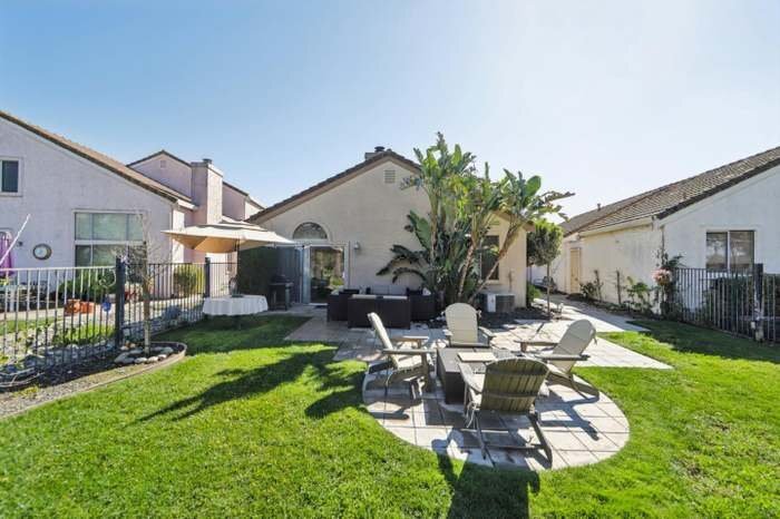 Building Photo - 2483 Cherry Hills Dr