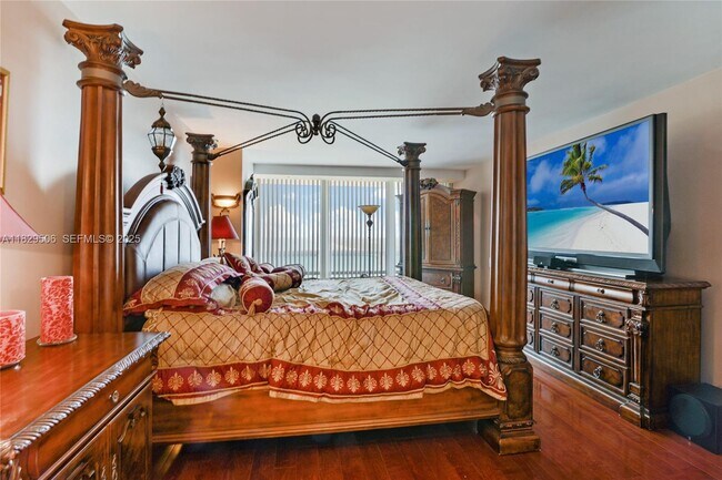 Building Photo - 2100 S Ocean Ln