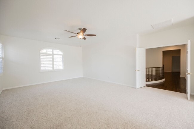 Building Photo - Luxury Home located in Henderson