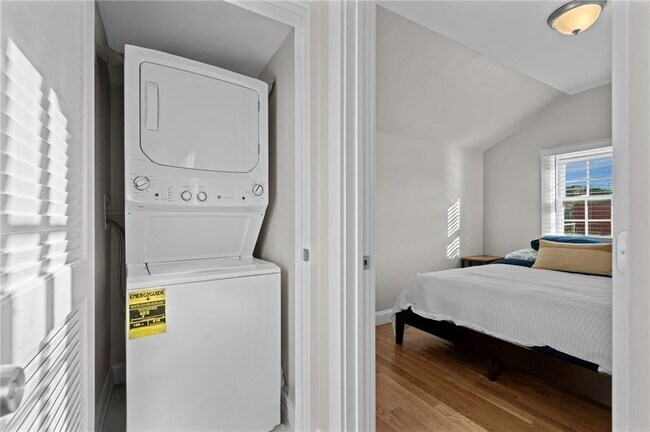 Building Photo - 49 Reservoir Rd