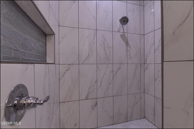 Building Photo - 12844 Giovanni Grajeda Ave