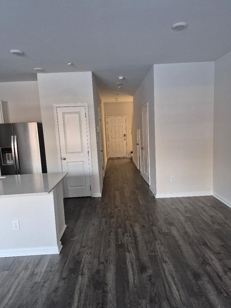 Building Photo - 325 Mazzeo Dr