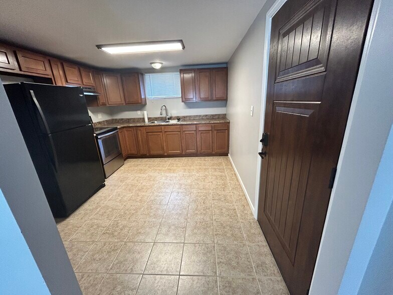 Building Photo - 2271 S Cost a Plenty Rd