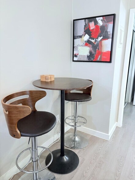 Building Photo - 6705 Great Northern Blvd