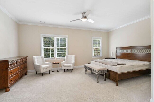 Building Photo - Furnished 4 Bed/3 Full Bath Home in Cary!