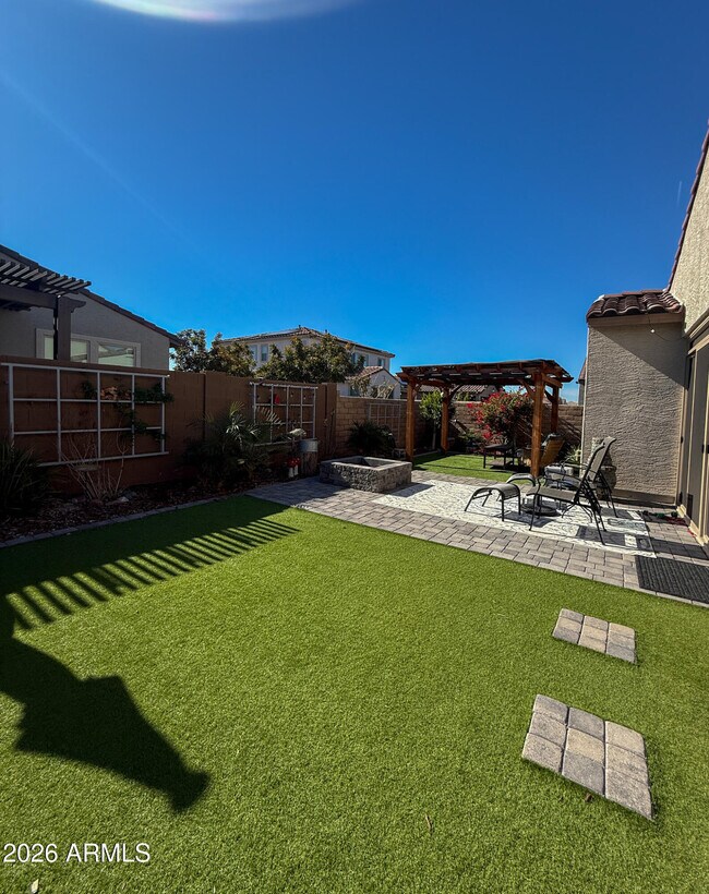 Building Photo - 17859 W Indigo Brush Rd